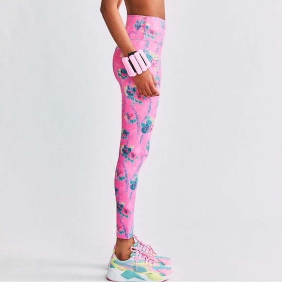 LoveShackFancy X BeachRiot Piper Legging - Picture 4 of 8